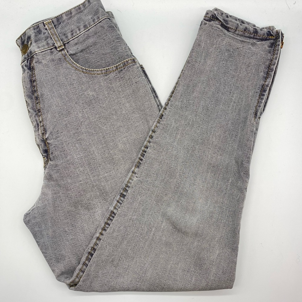 Vintage Guess high rise stone wash jeans ankle zippers, perfect mom jean fit